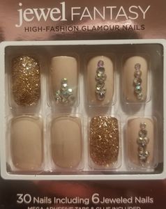 High-Fashion Glamor Nails